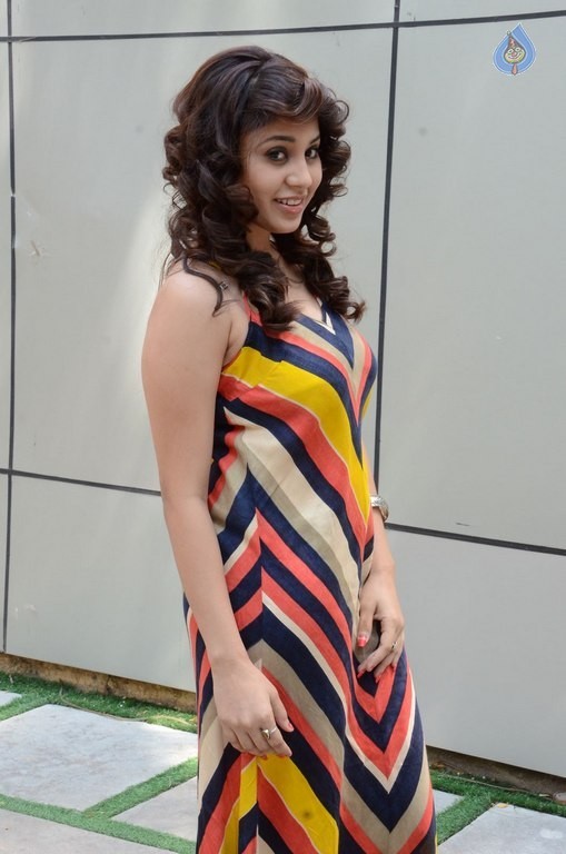 Hamida Latest Photos - 44 / 50 photos