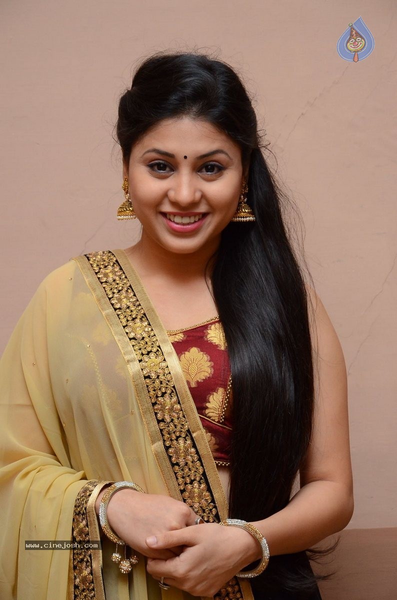 Hamida Latest Photos - 35 / 45 photos