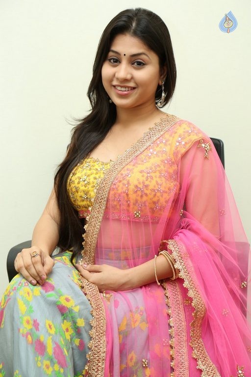 Hamida New Photos - 6 / 31 photos