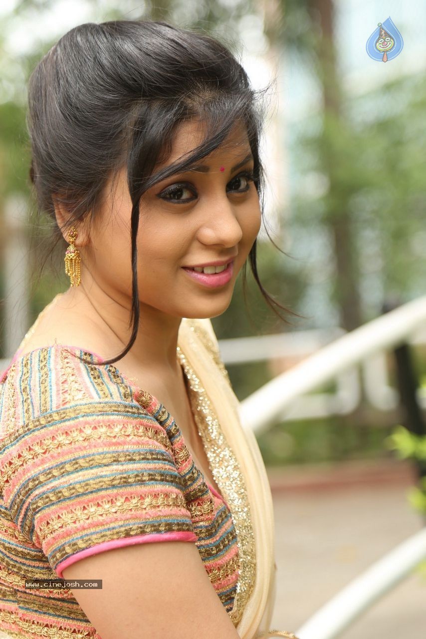 Hamida Photos - 33 / 58 photos