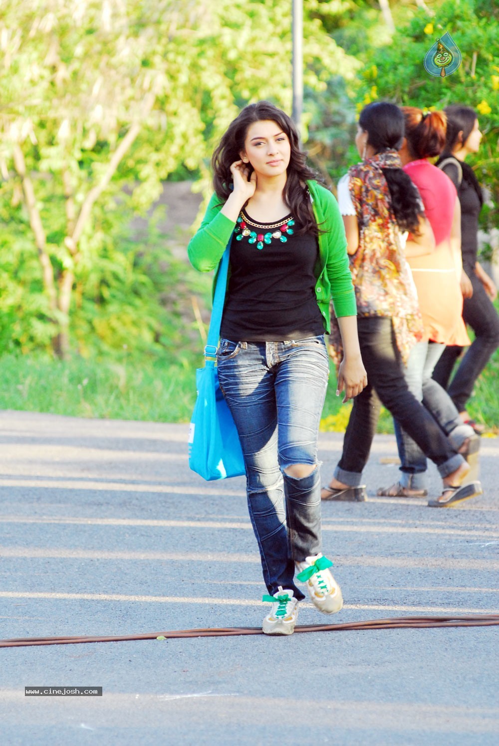 Hansika Motwani Stills - 7 / 14 photos