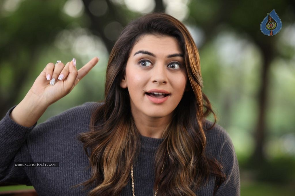 Hansika New Pics - 2 / 28 photos