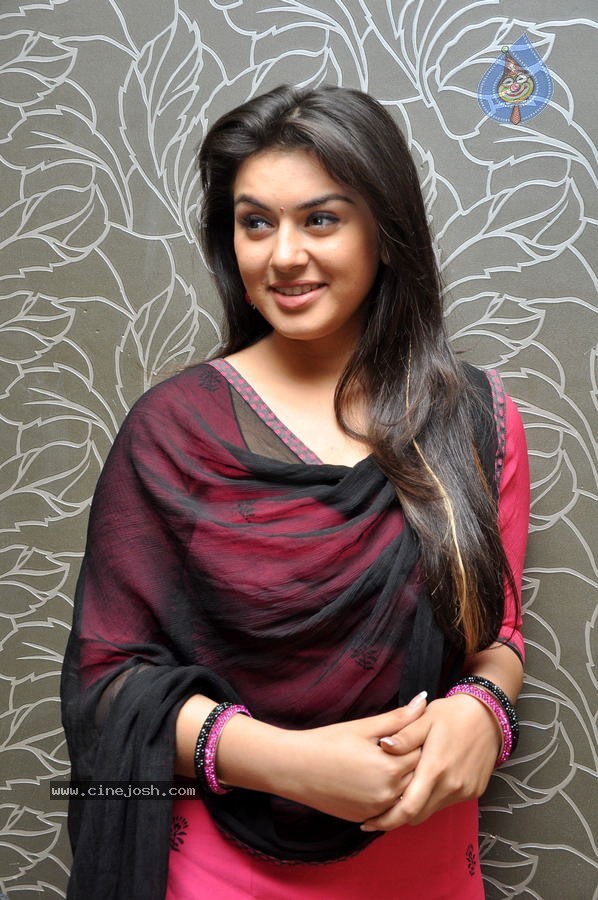 Hansika Photo Gallery - 7 / 55 photos