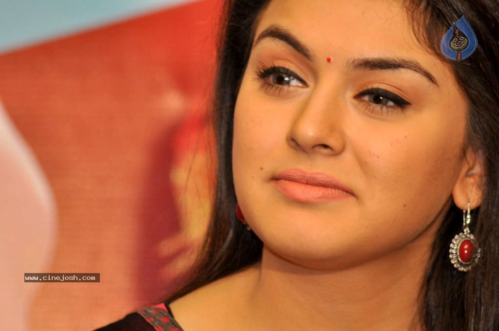 Hansika Photo Gallery - 30 / 55 photos