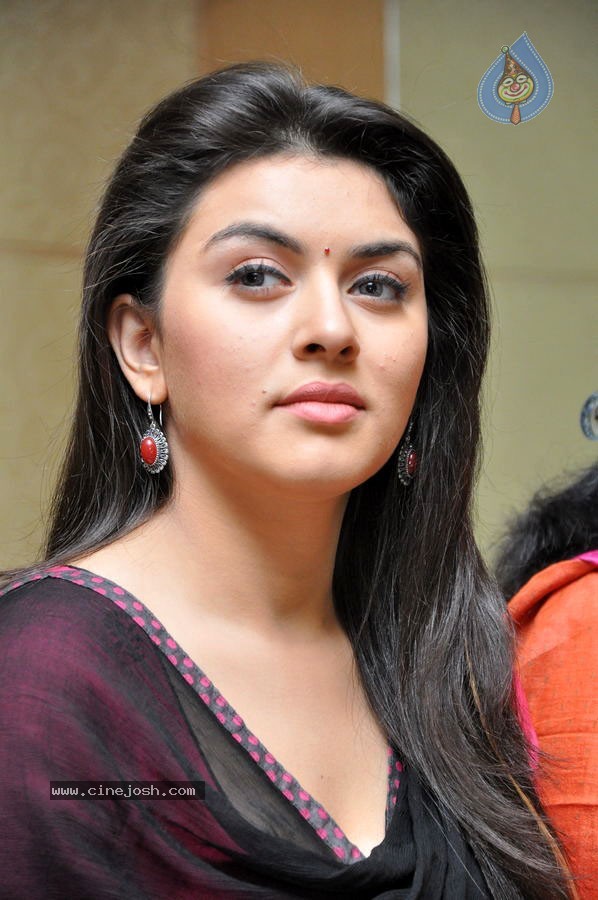 Hansika Photo Gallery - 35 / 55 photos