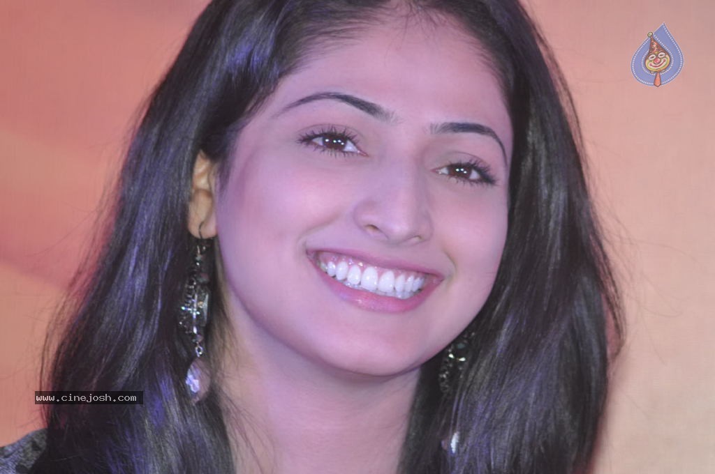 Hari Priya Latest Stills - 58 / 58 photos