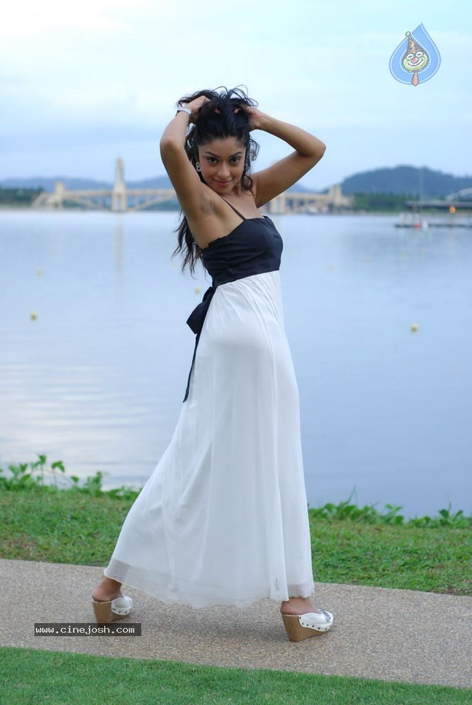 Harika New Gallery - 9 / 65 photos