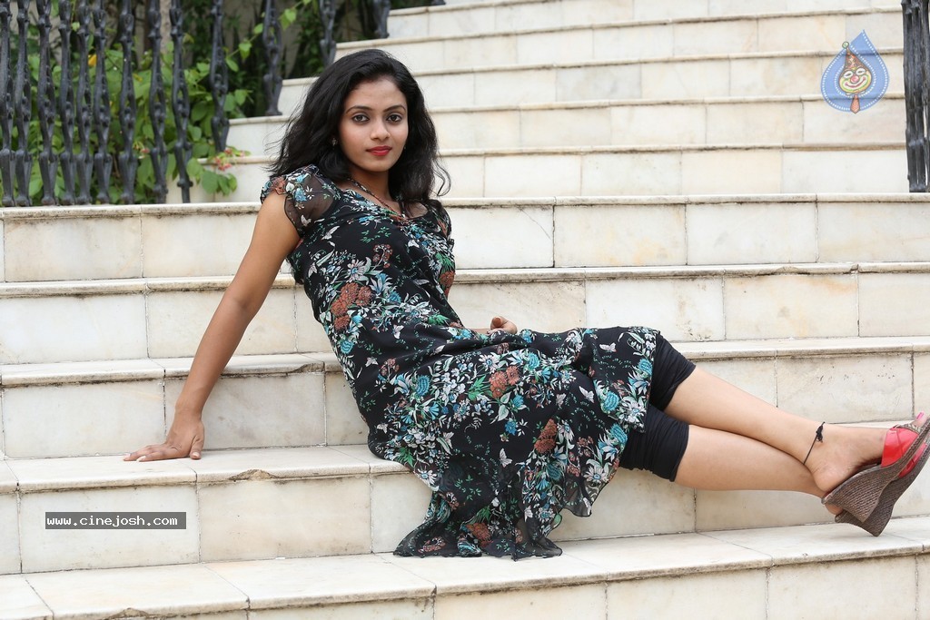 Harika New Photos - 15 / 84 photos