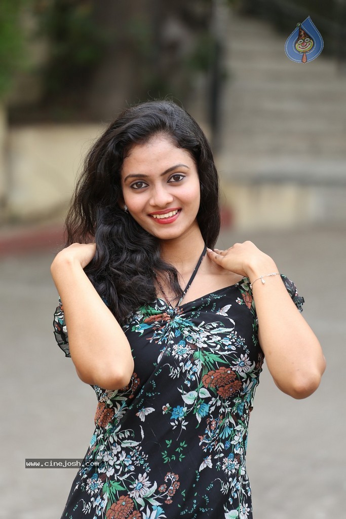 Harika New Photos - 22 / 84 photos