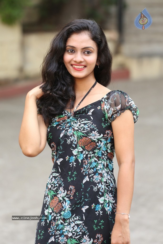 Harika New Photos - 24 / 84 photos