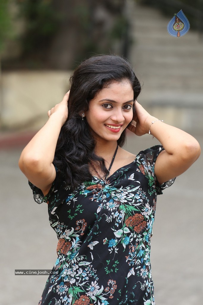 Harika New Photos - 67 / 84 photos