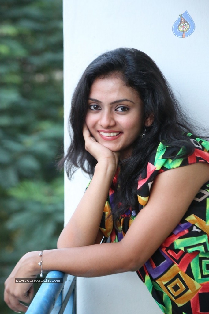 Harika New Stills - 52 / 70 photos