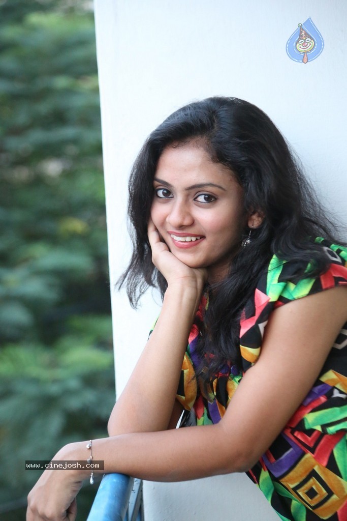 Harika New Stills - 69 / 70 photos