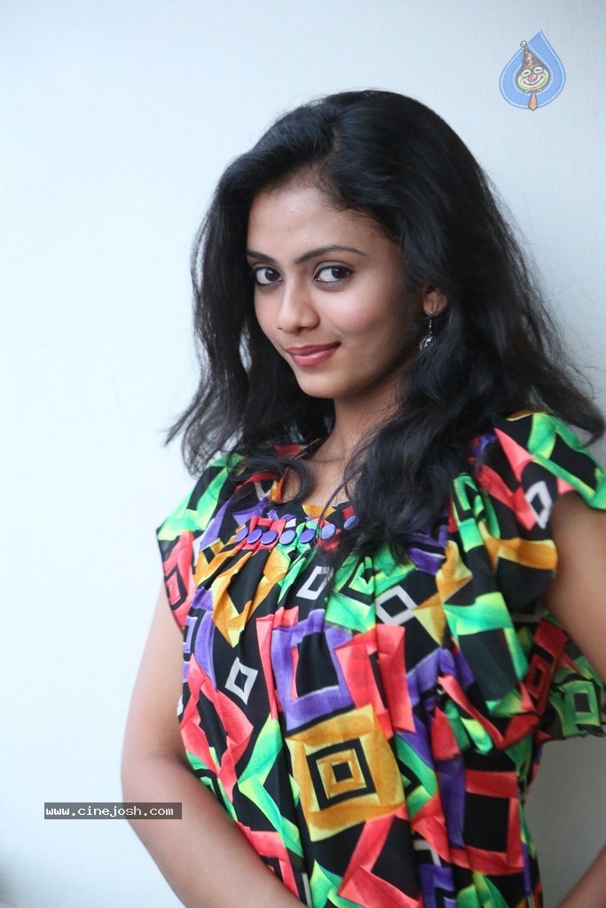 Harika New Stills - 70 / 70 photos