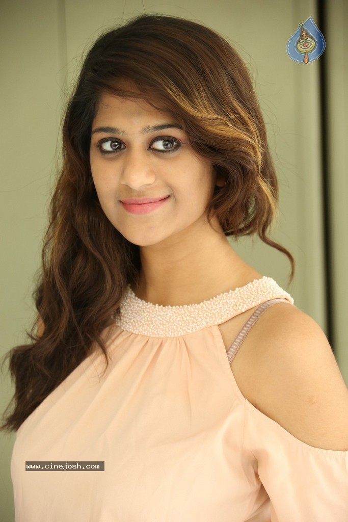 Harini New Stills - 70 / 98 photos