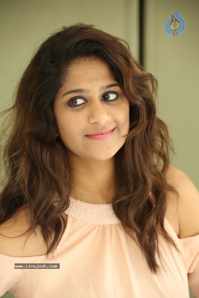 Harini New Stills - 85 / 98 photos