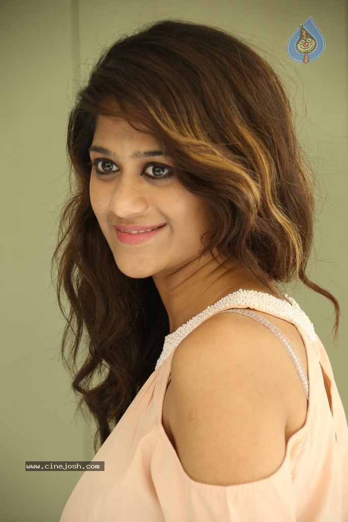 Harini New Stills - 95 / 98 photos