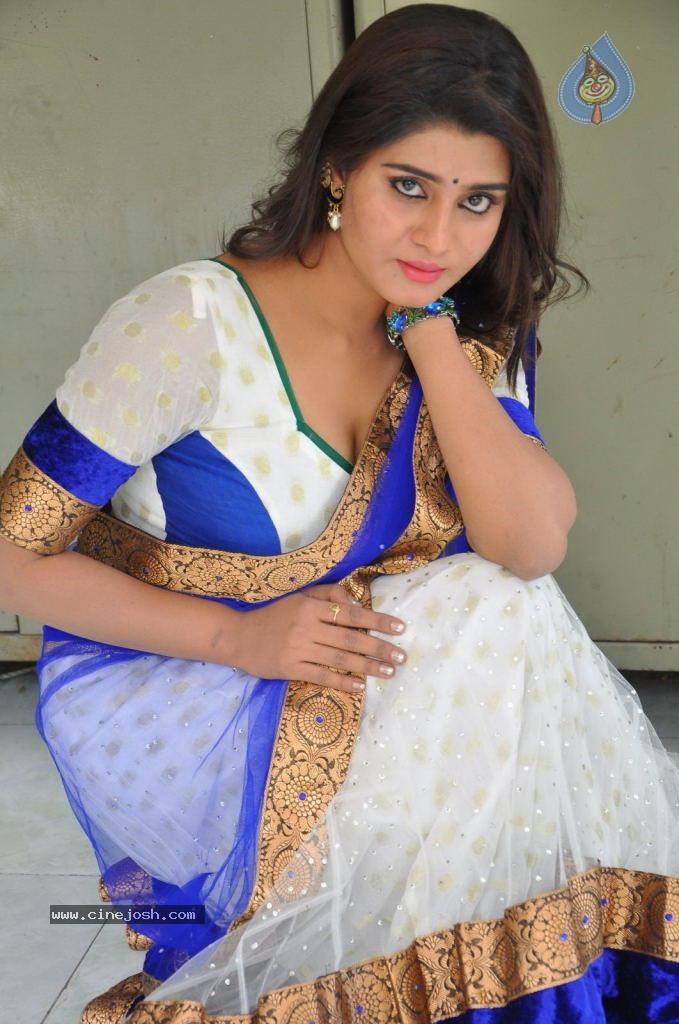 Harini Spicy Stills - 10 / 110 photos