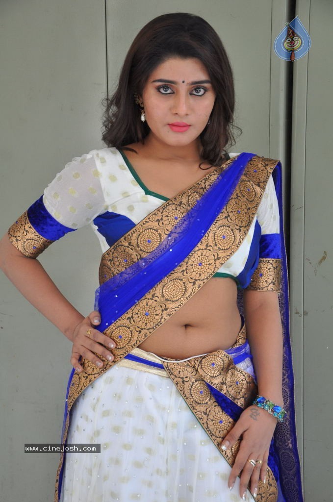 Harini Spicy Stills - 21 / 110 photos