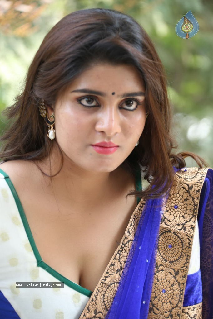 Harini Spicy Stills - 87 / 110 photos