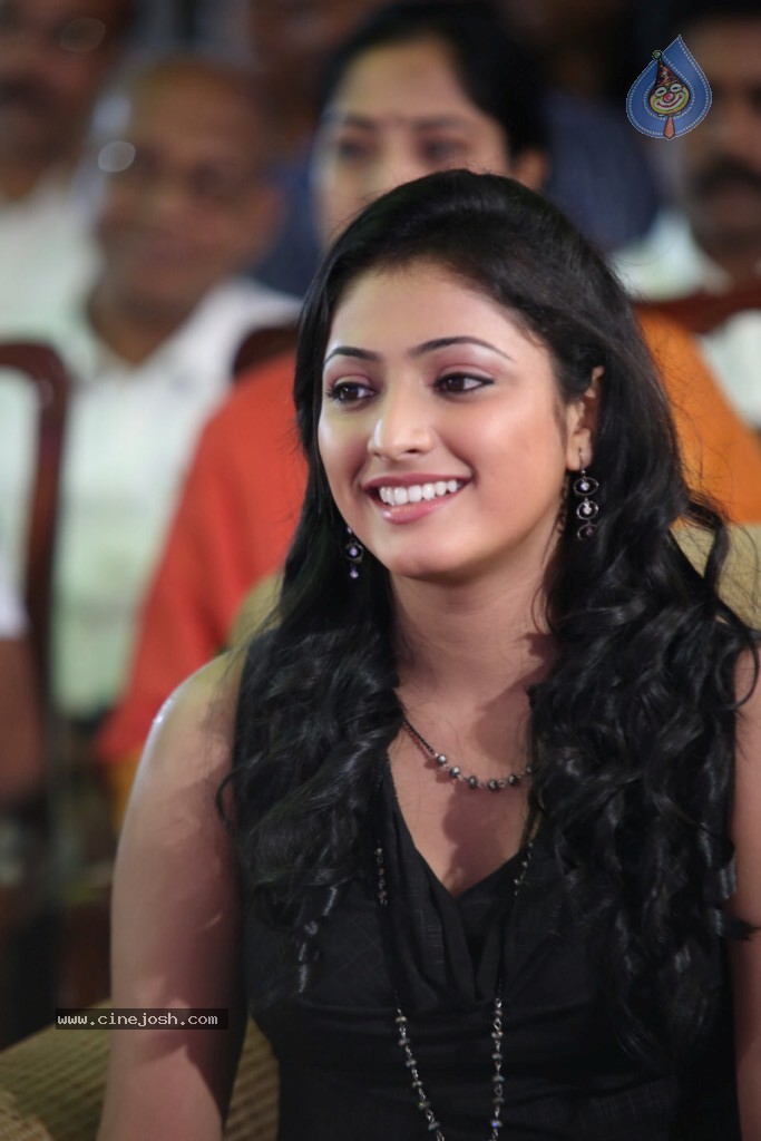 Haripriya Gallery - 27 / 40 photos