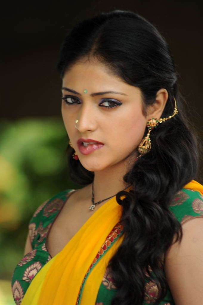Haripriya Hot Images  - 27 / 50 photos