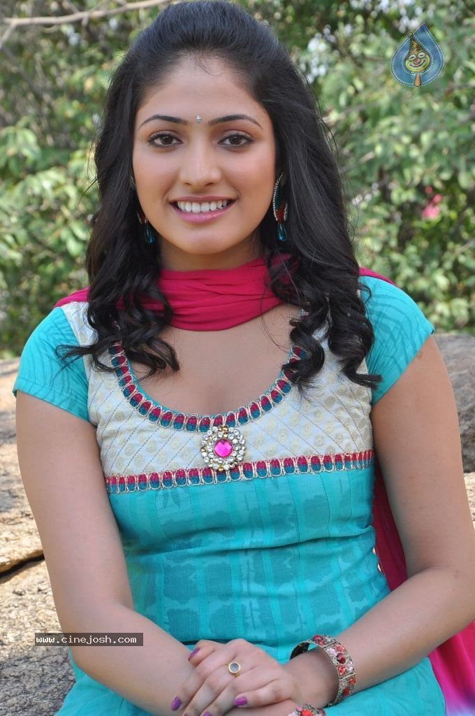 Haripriya Latest Photos - 21 / 47 photos