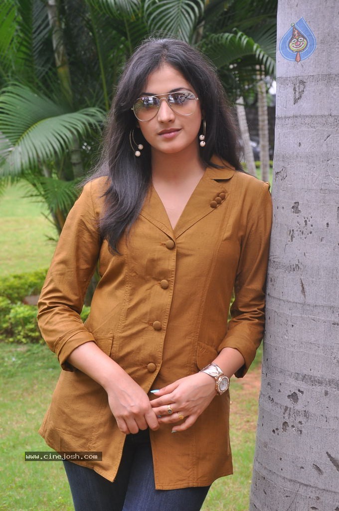 Haripriya Latest Stills - 91 / 104 photos