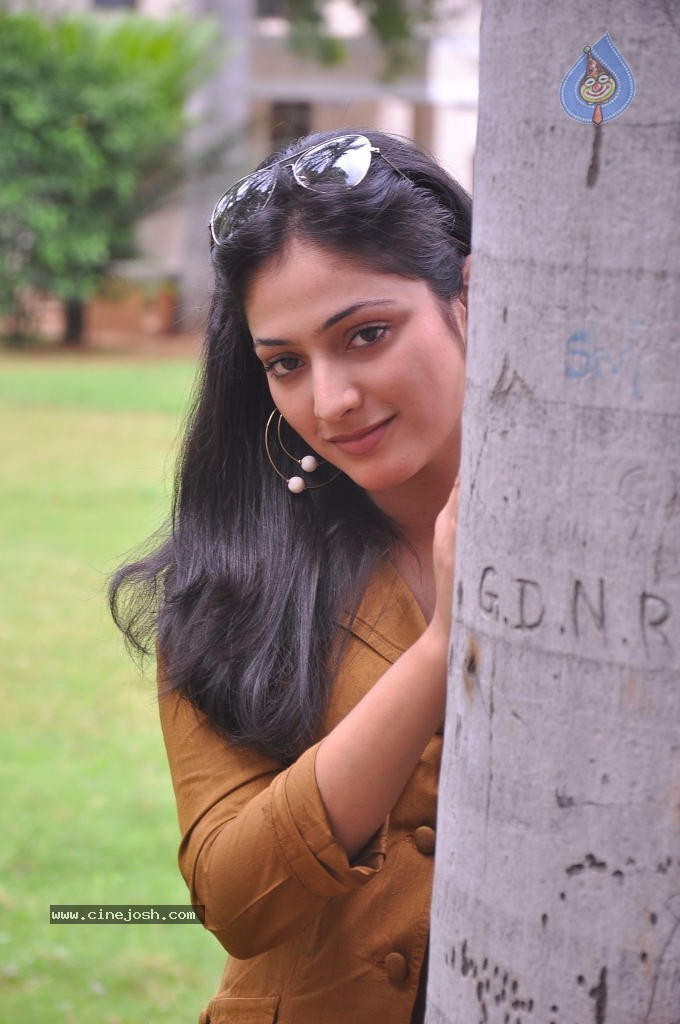 Haripriya Latest Stills - 104 / 104 photos