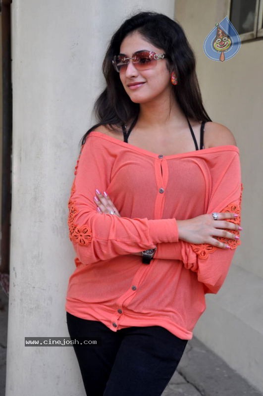 Haripriya Latest Stills - 11 / 89 photos