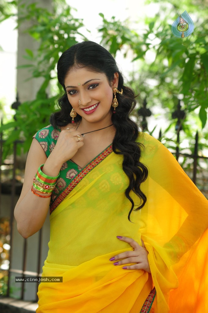 Haripriya New Gallery - 19 / 77 photos
