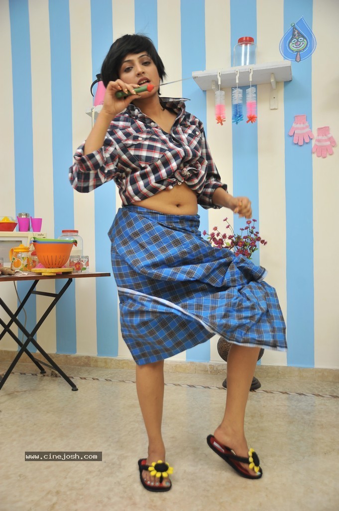 Haripriya New Hot Gallery - 47 / 54 photos