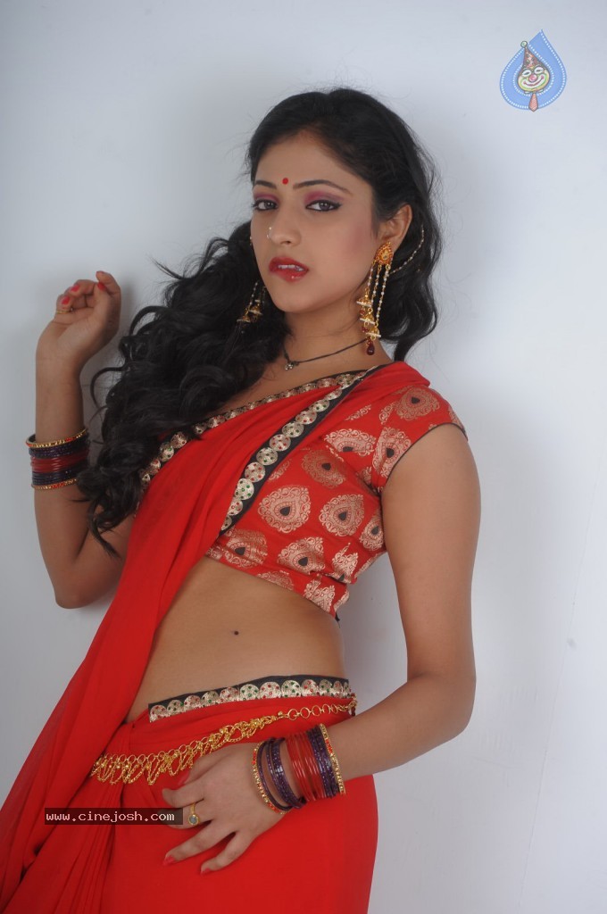 Haripriya New Hot Photos - 95 / 130 photos