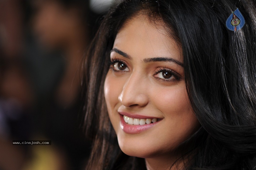 Haripriya Stills in Ee Varsham Sakshiga - 22 / 35 photos