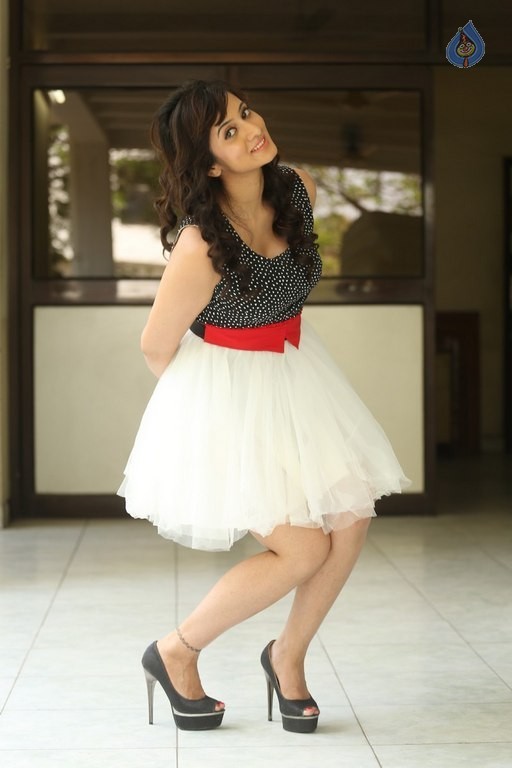 Harshika Poonacha New Pics - 2 / 37 photos