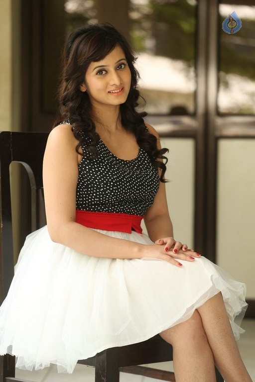 Harshika Poonacha New Pics - 11 / 37 photos