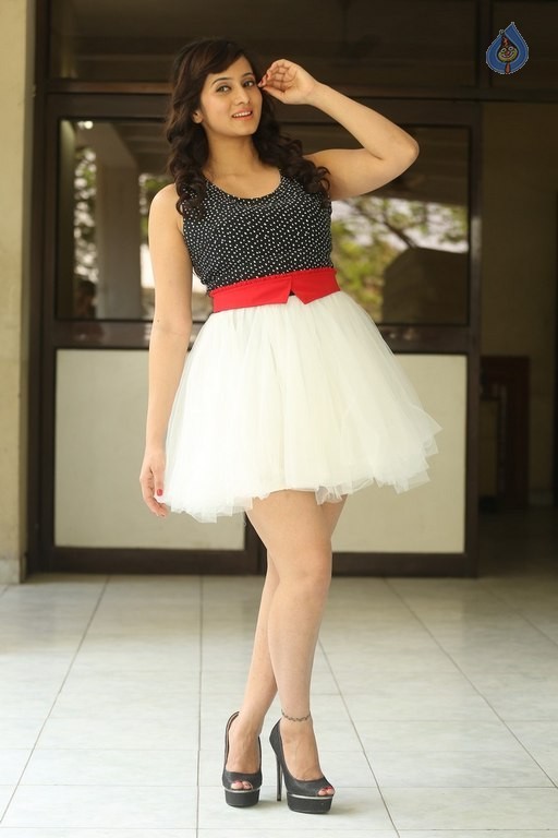 Harshika Poonacha New Pics - 13 / 37 photos