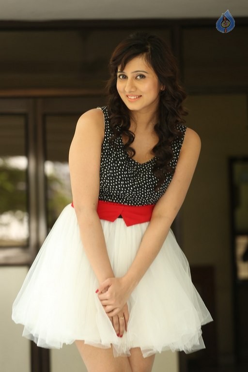 Harshika Poonacha New Pics - 14 / 37 photos