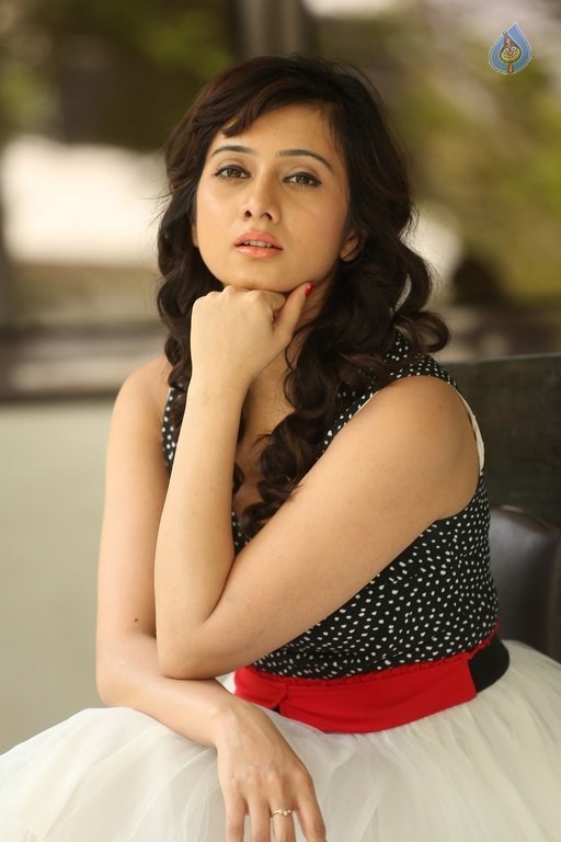 Harshika Poonacha New Pics - 33 / 37 photos