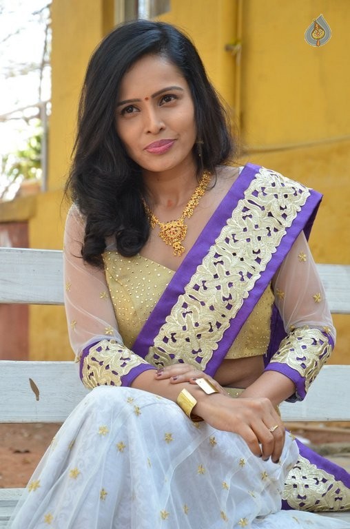 Hashika Dutt New Pics - 26 / 42 photos