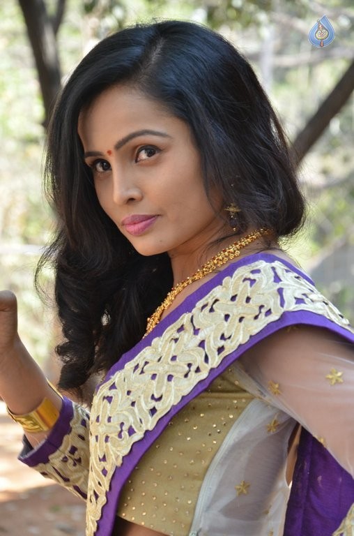 Hashika Dutt New Pics - 29 / 42 photos