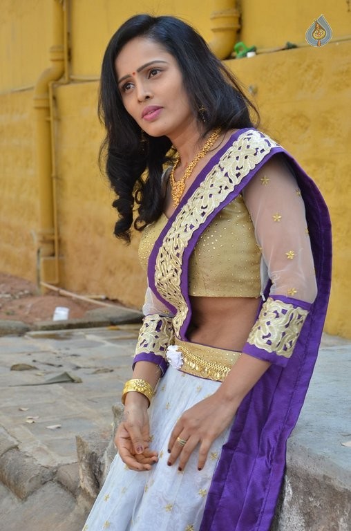 Hashika Dutt New Pics - 32 / 42 photos