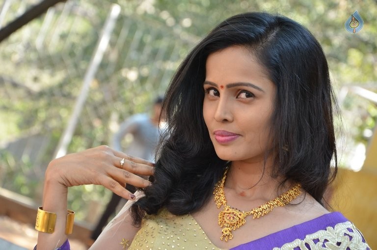 Hashika Dutt New Pics - 36 / 42 photos