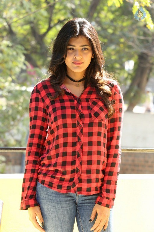 Hebah Patel Latest Photos - 8 / 42 photos