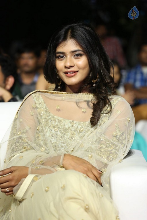 Hebah Patel Latest Pics - 25 / 30 photos