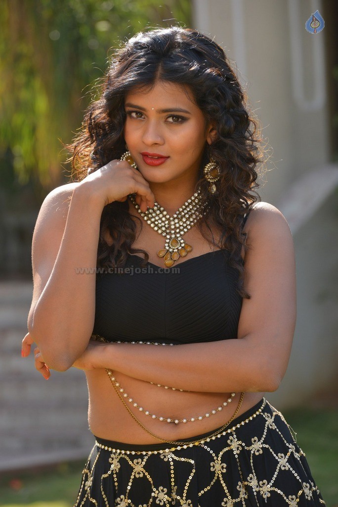 Hebah Patel New Gallery - 1 / 62 photos