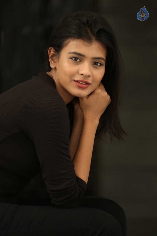 Hebha Patel New Images - 27 / 60 photos