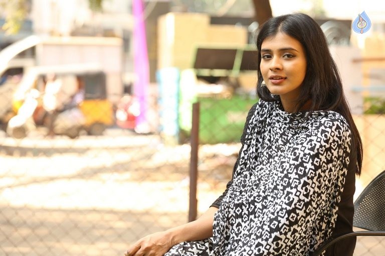 Heebah Patel New Photos - 27 / 30 photos