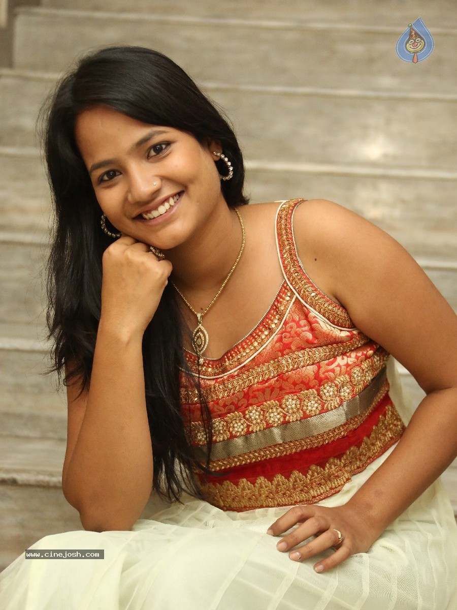 Hemanthini Stills - 4 / 53 photos