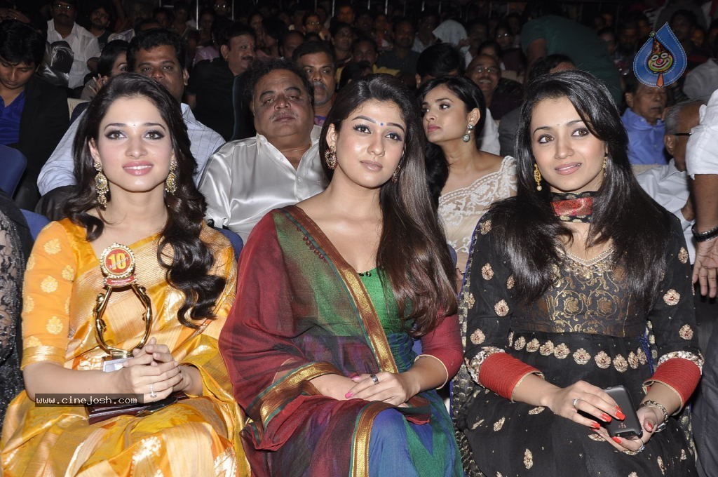 Heroines at Santosham Awards 2012 - 36 / 156 photos